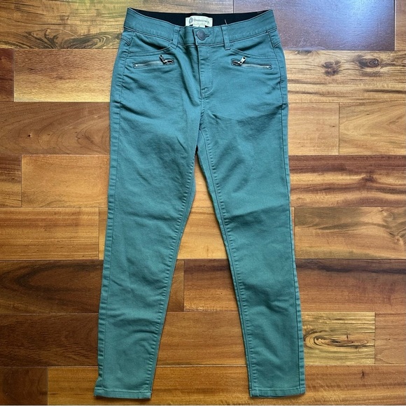 Democracy Ab Technology Ankle Skimmer - Picture 2 of 9